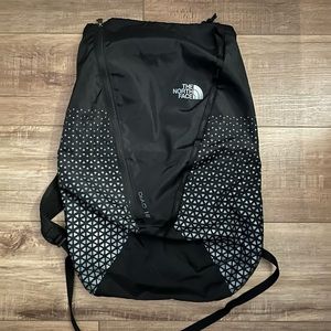 The North Face Diad 18 Black Cinch Closure Backpack Athletic Bag